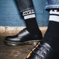 DR. MARTENS ATHLETIC LOGO BLACK-WHITE SKARPETY